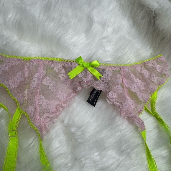 Sexy Little Things Pink Lace Garter Belt with Neon Green Accents - Picture 4 of 9